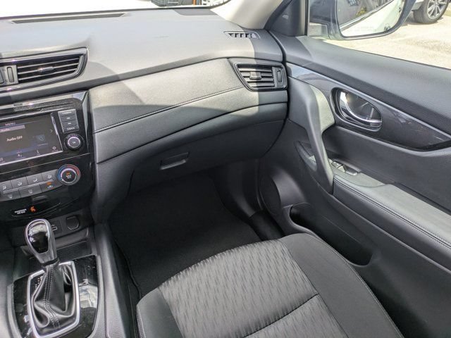 Used 2018 Nissan Rogue S FWD image 17