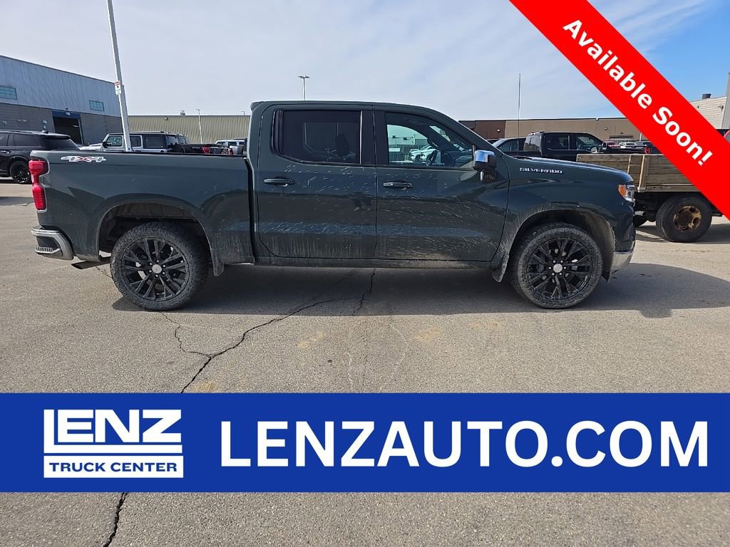 Used 2025 Chevrolet Silverado 1500 LT image 1