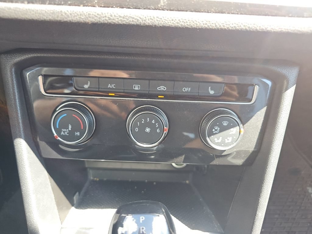 Used 2024 Volkswagen Tiguan Wolfsburg Edition w/ Panoramic Sunroof Package FWD image 40