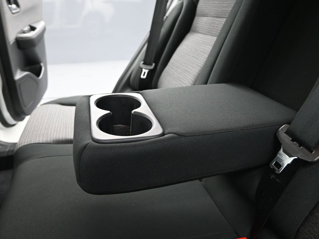 Used 2021 Nissan Rogue SV image 16