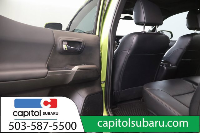 Used 2023 Toyota Tacoma TRD Sport w/ TRD Premium Sport Package AWD/4WD image 32