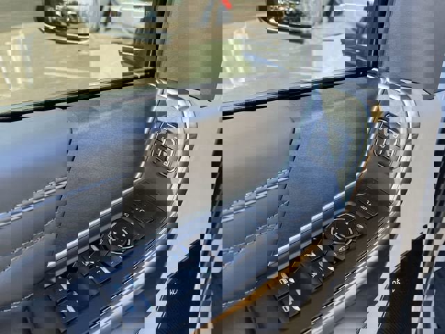 Used 2025 Ford F450 Platinum w/ Platinum Plus Package image 24