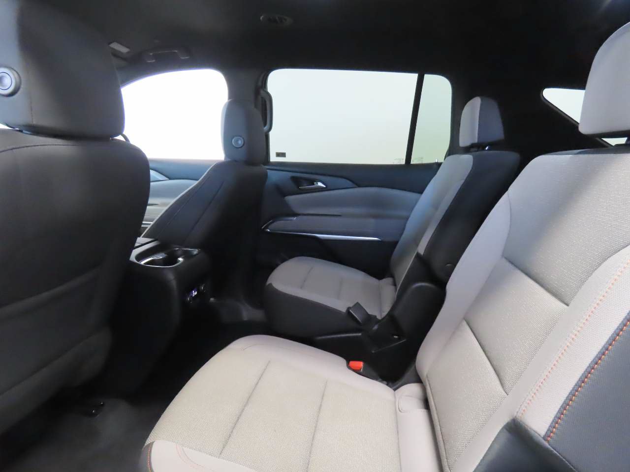 Used 2025 Chevrolet Traverse LT AWD/4WD image 13