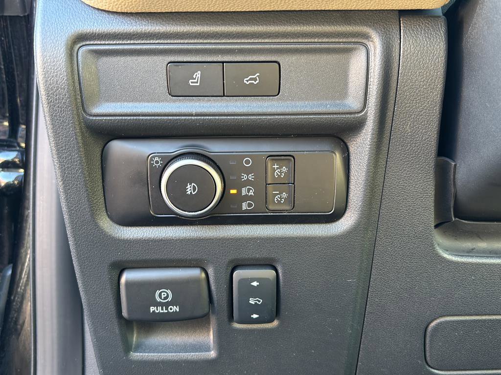 Used 2024 Ford Expedition Limited image 49