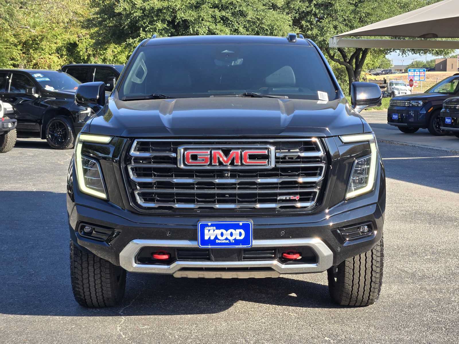 Certified 2025 GMC Yukon XL AT4 w/ AT4 Premium Package AWD/4WD image 2