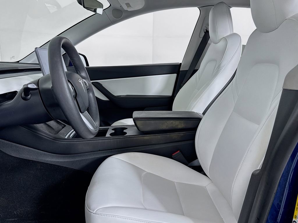 Used 2021 Tesla Model Y Long Range image 9