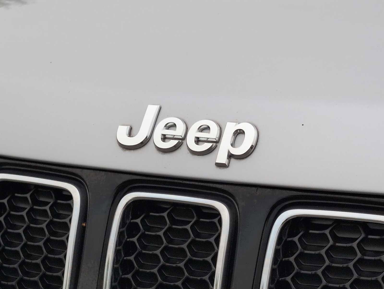 Used 2019 Jeep Compass Sport w/ Tech Group image 12