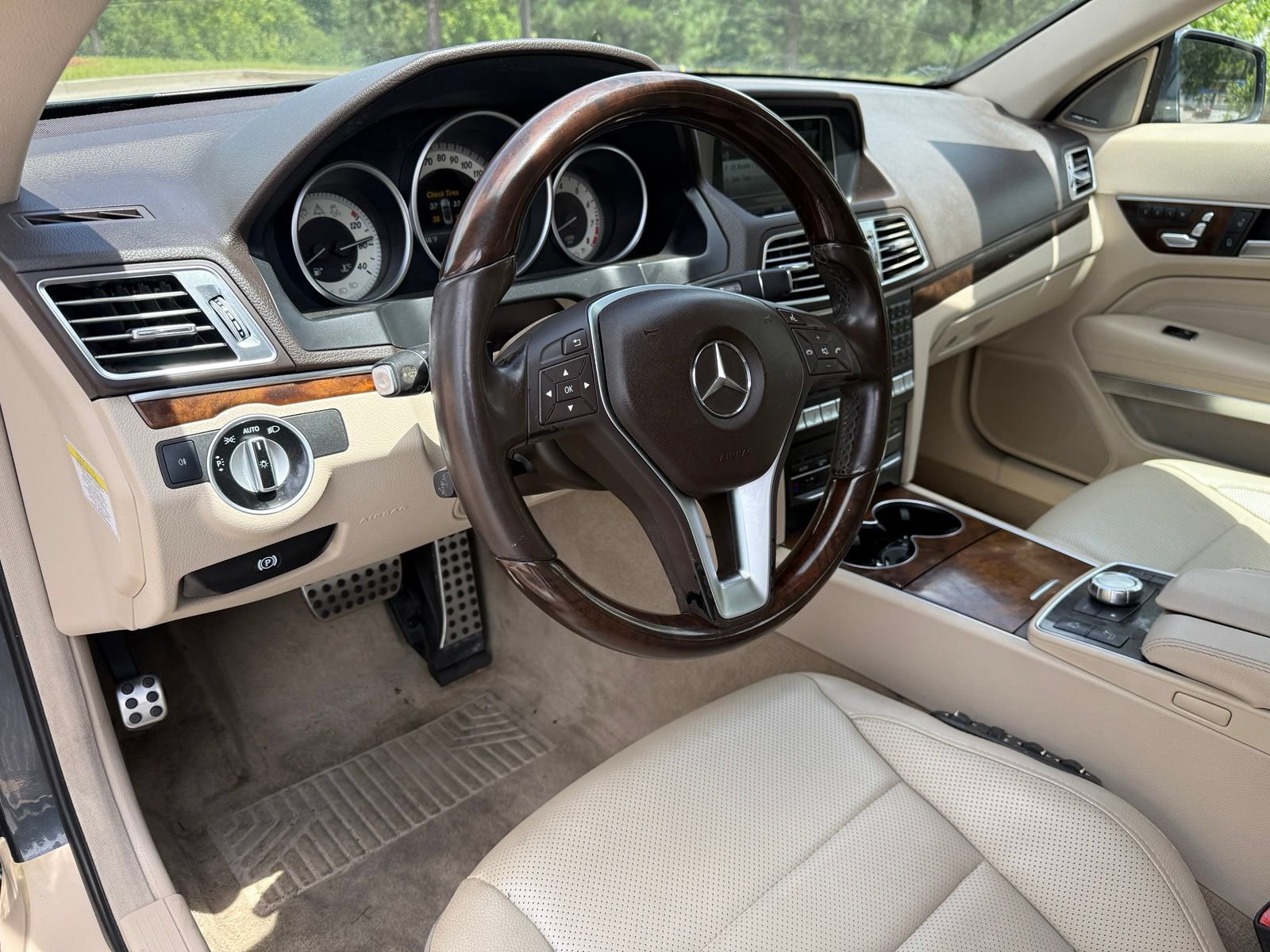 Used 2014 Mercedes-Benz E 550 Cabriolet image 21