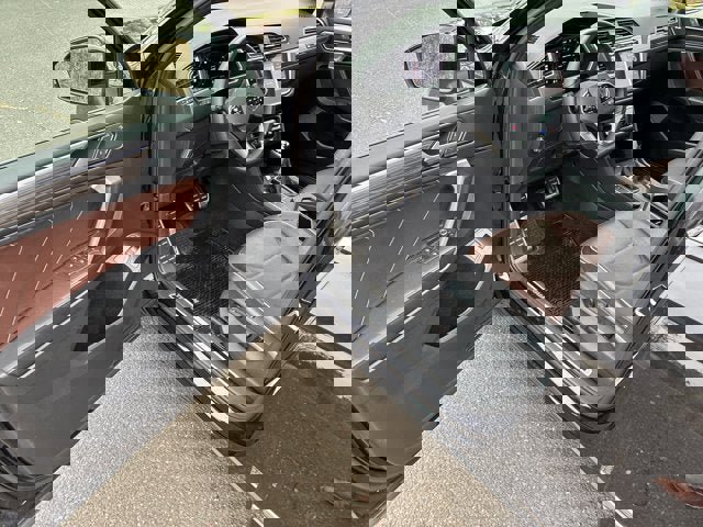 Used 2022 Volkswagen Tiguan SEL R-Line image 23