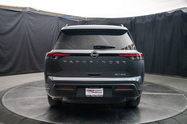 Used 2023 Nissan Pathfinder SV AWD/4WD image 11