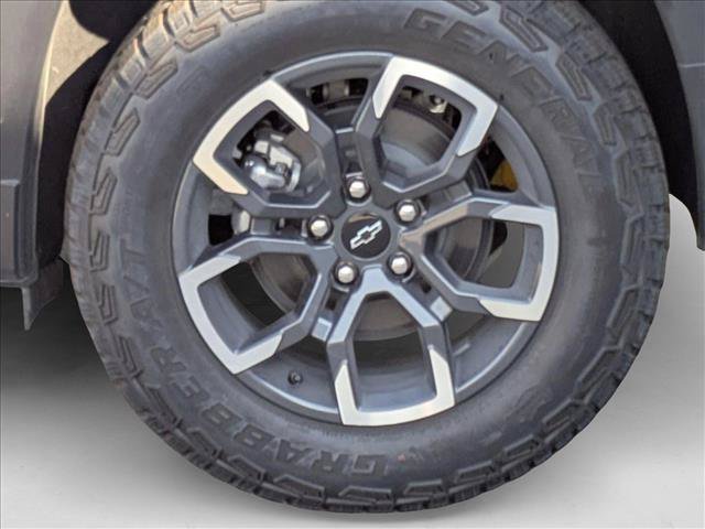 New 2025 Chevrolet Equinox ACTIV w/ Convenience Package III FWD image 9