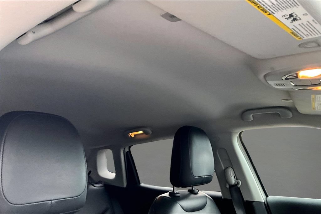 Used 2018 Jeep Compass Latitude w/ Popular Equipment Group AWD/4WD image 26