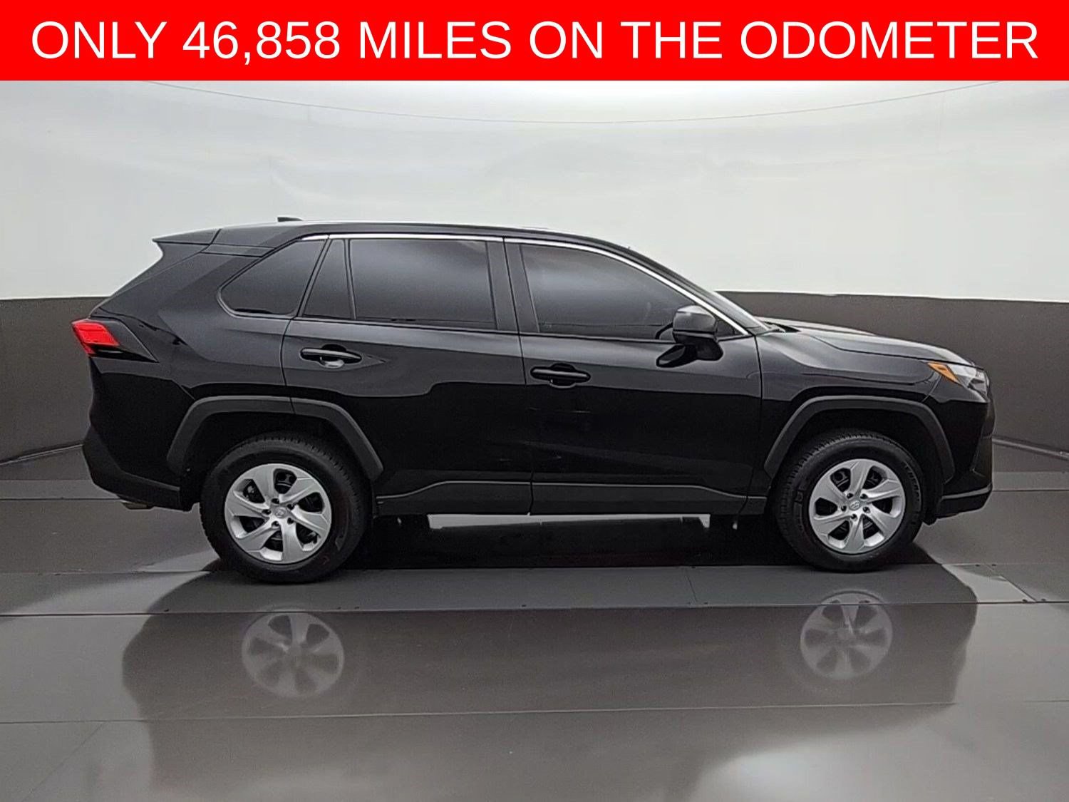 Certified 2025 Toyota RAV4 LE FWD image 11
