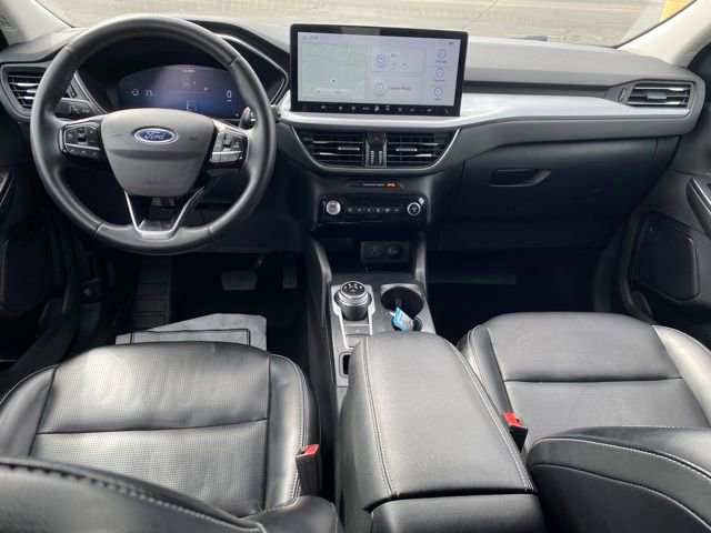 Used 2023 Ford Escape Platinum image 5