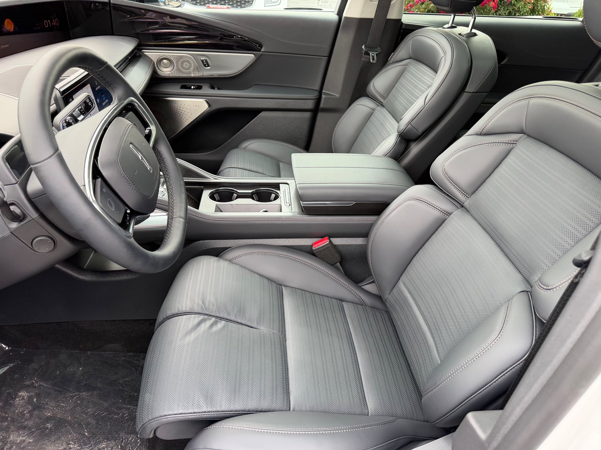 New 2026 Lincoln Nautilus Reserve AWD/4WD image 12