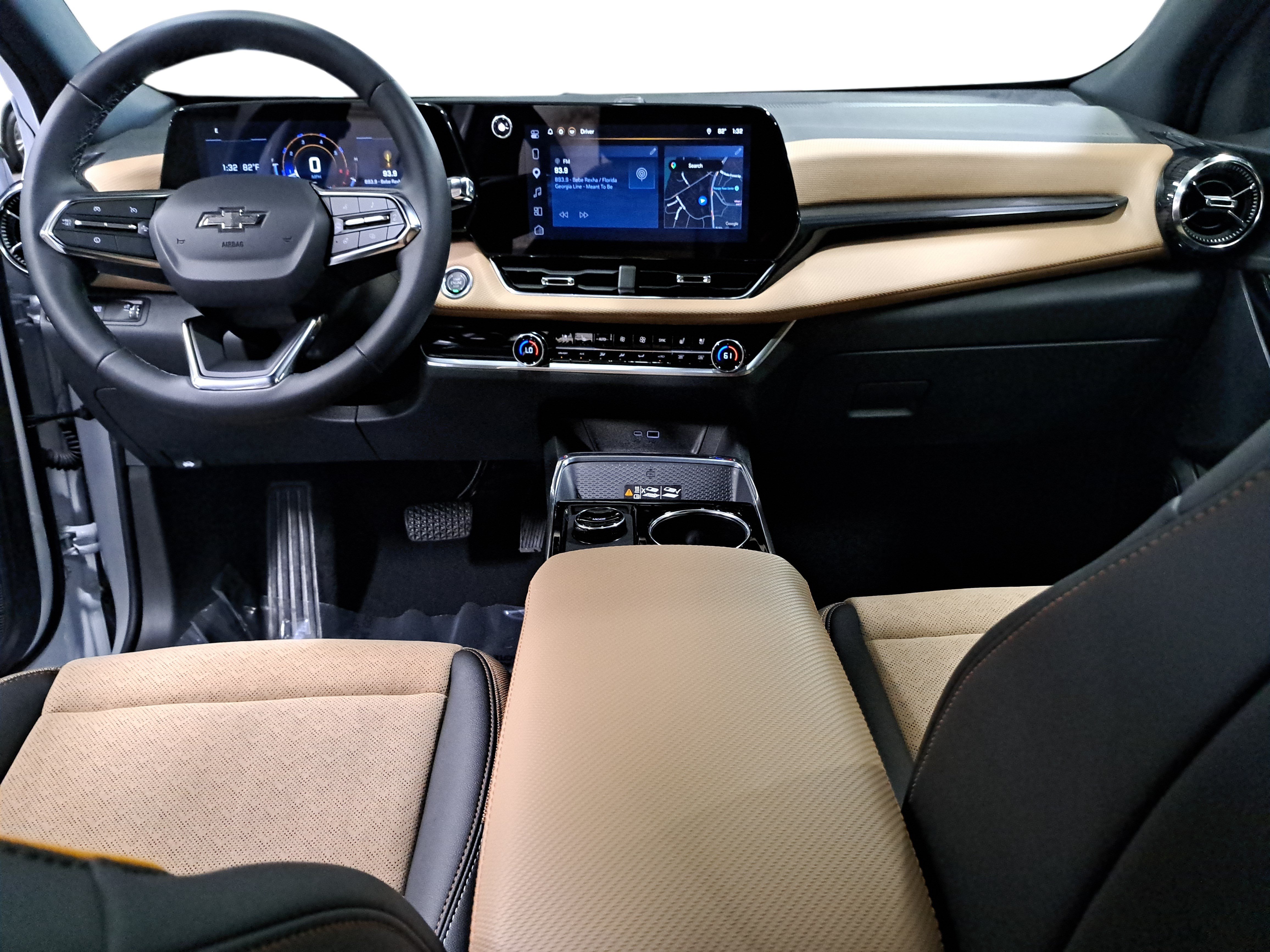 Used 2026 Chevrolet Equinox ACTIV w/ Convenience Package III FWD image 9