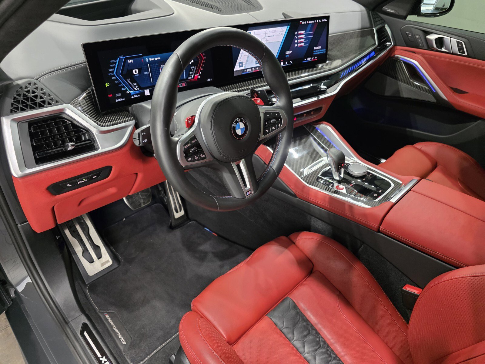 Used 2025 BMW X6 M Competition w/ Executive Package image 7