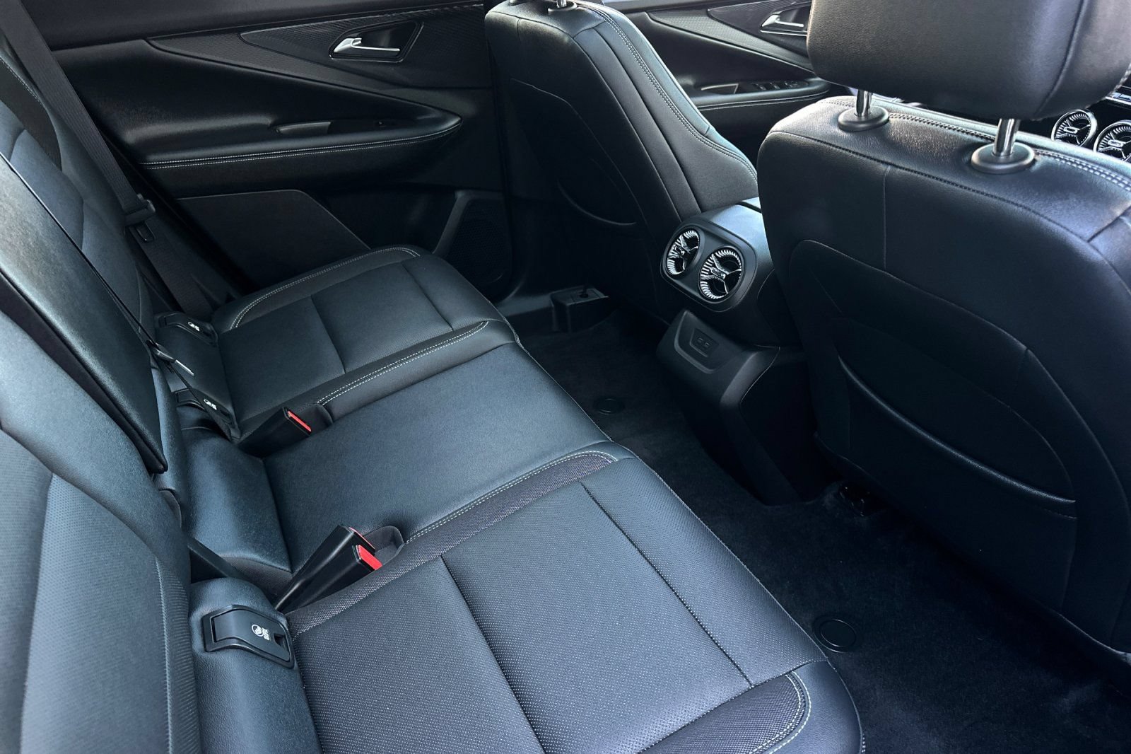 Used 2024 Chevrolet Blazer EV LT AWD/4WD image 19