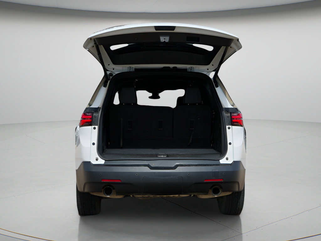 Used 2023 Chevrolet Traverse LT w/ LT Premium Package AWD/4WD image 9