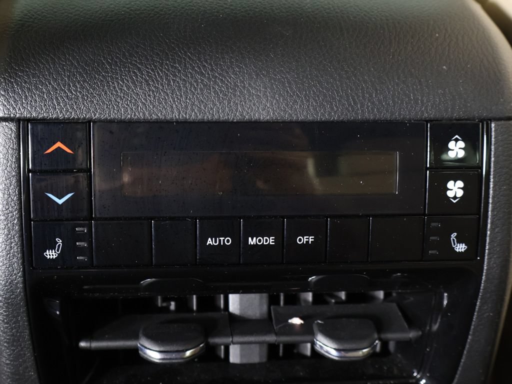 Used 2023 Jeep Grand Cherokee L Limited AWD/4WD image 59