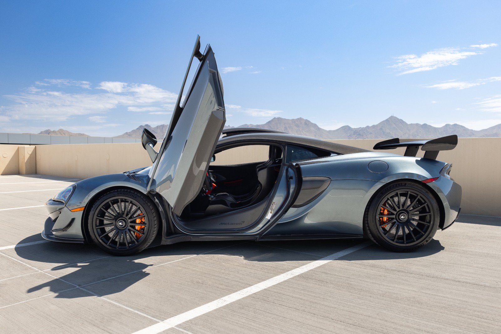 Used 2020 McLaren 620R RWD image 15