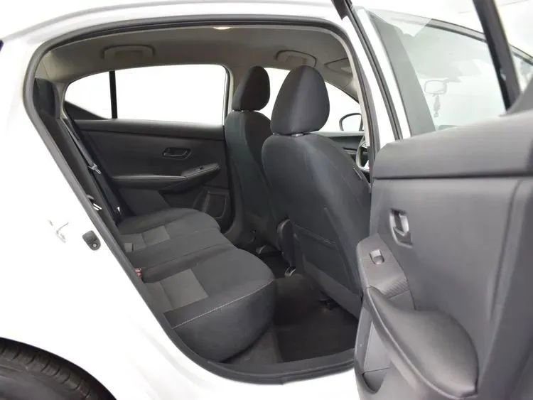 Used 2024 Nissan Sentra SV FWD image 17