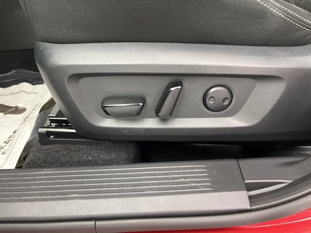 Used 2026 Nissan Rogue SV image 32