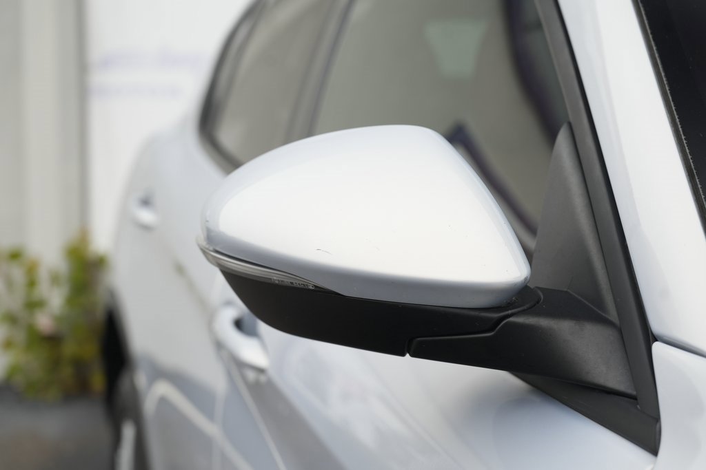 Used 2022 Alfa Romeo Stelvio Sprint image 9