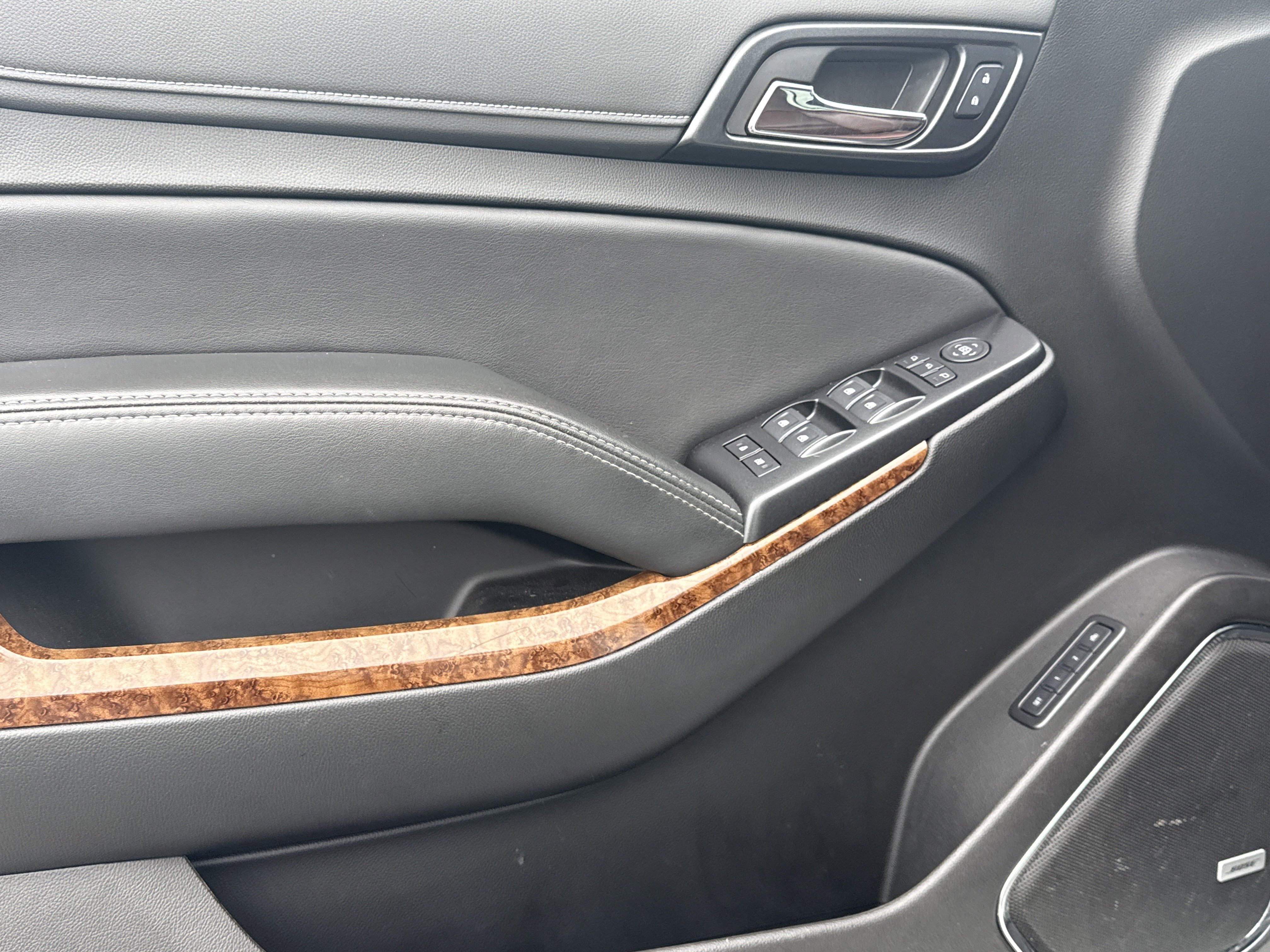 Used 2020 Chevrolet Tahoe Premier w/ Premier Plus Edition AWD/4WD image 14