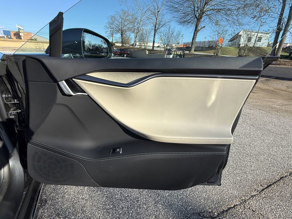 Used 2020 Tesla Model S Long Range Plus image 27