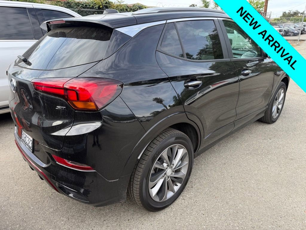 Used 2023 Buick Encore GX Select w/ Sport Touring Package image 3