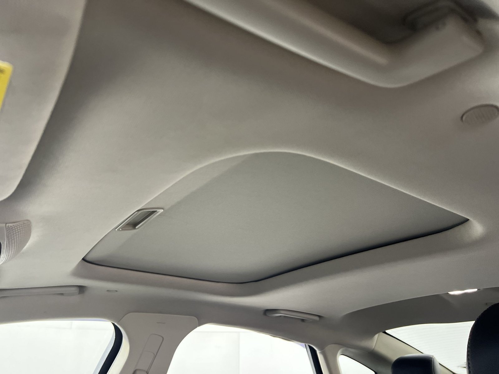 Used 2020 Ford Fusion Energi Titanium FWD image 25
