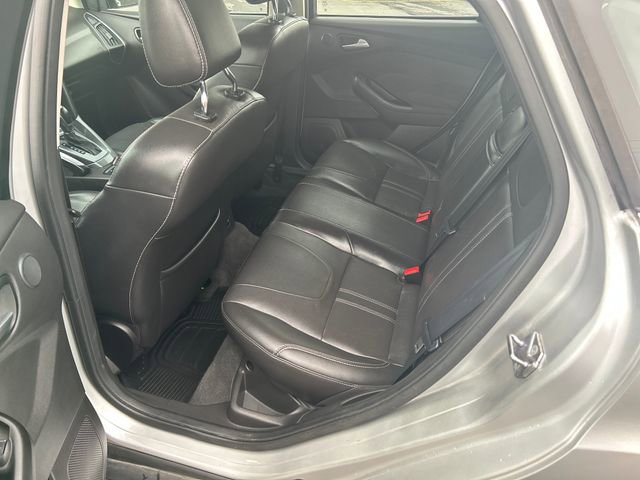 Used 2012 Ford Focus Titanium image 26