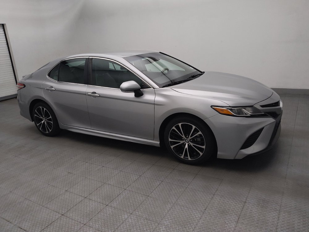 Used 2018 Toyota Camry SE w/ Convenience Package FWD image 11