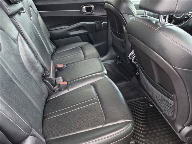 Used 2023 Kia Sorento S FWD image 20