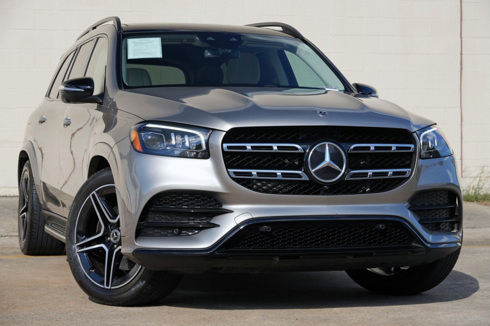 Used 2023 Mercedes-Benz GLS 450 4MATIC image 4