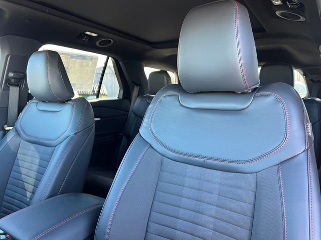 New 2026 Ford Explorer ST-Line w/ ST-Line Street Pack image 15