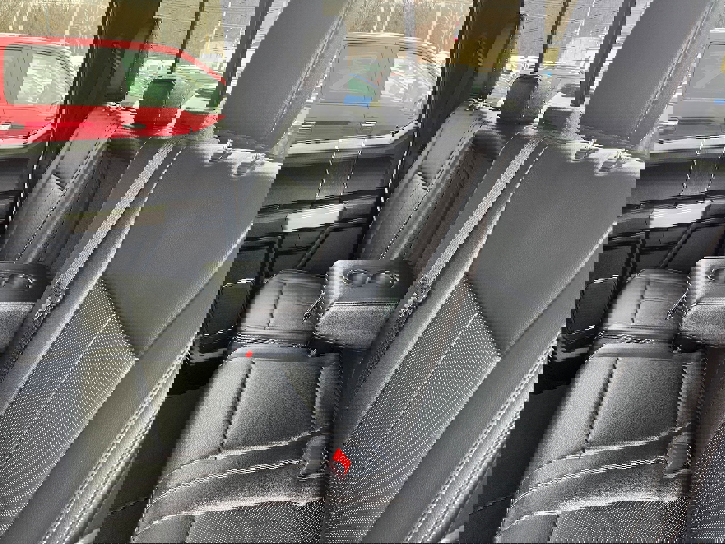 Certified 2020 Ford F350 Lariat w/ Chrome Package image 15