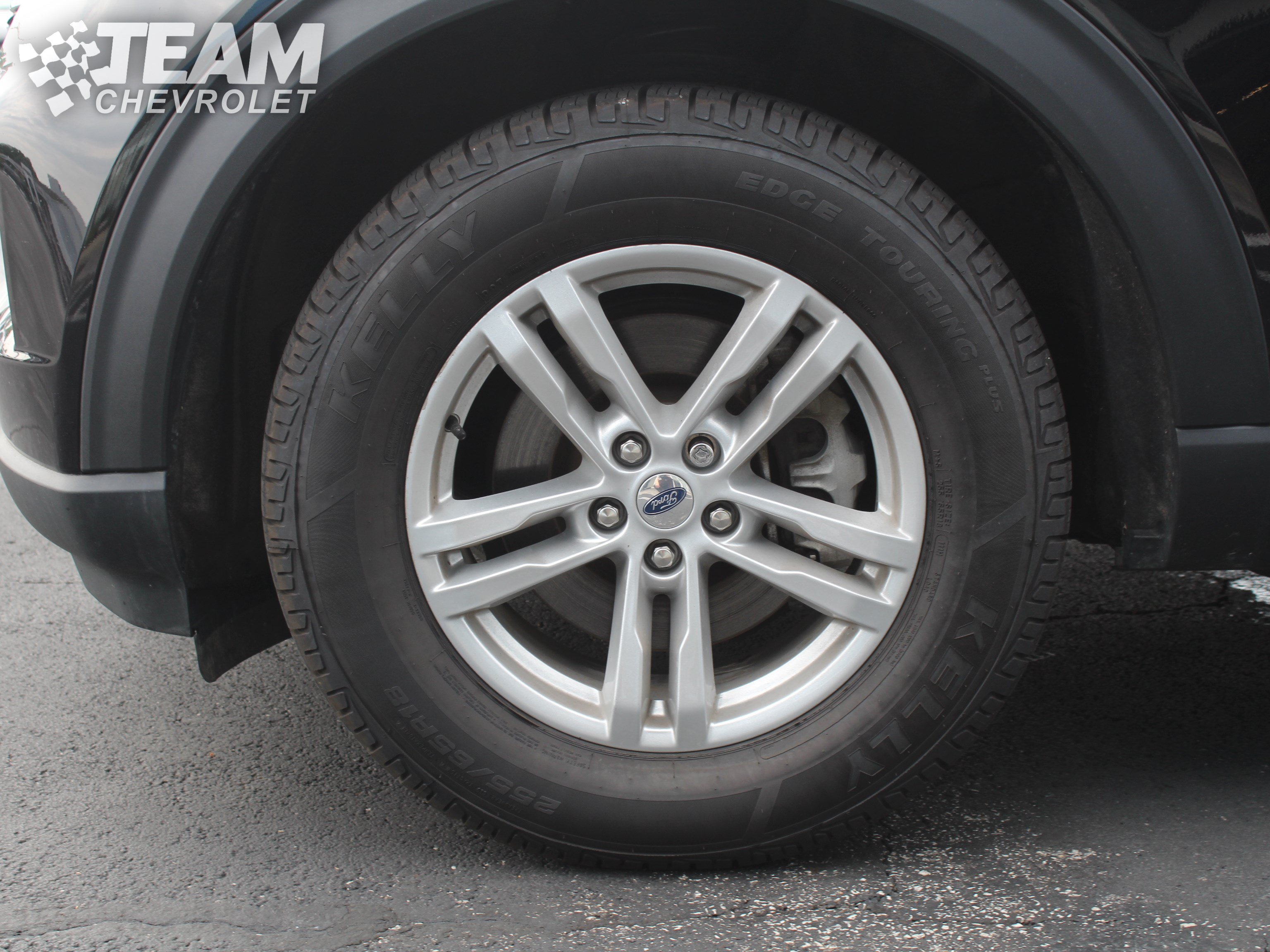 Used 2024 Ford Explorer XLT w/ Equipment Group 202A AWD/4WD image 32