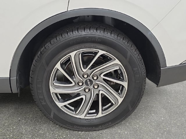 Certified 2023 Lincoln Aviator AWD image 29