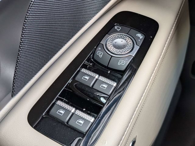 Used 2025 Lincoln Nautilus Reserve AWD/4WD image 29