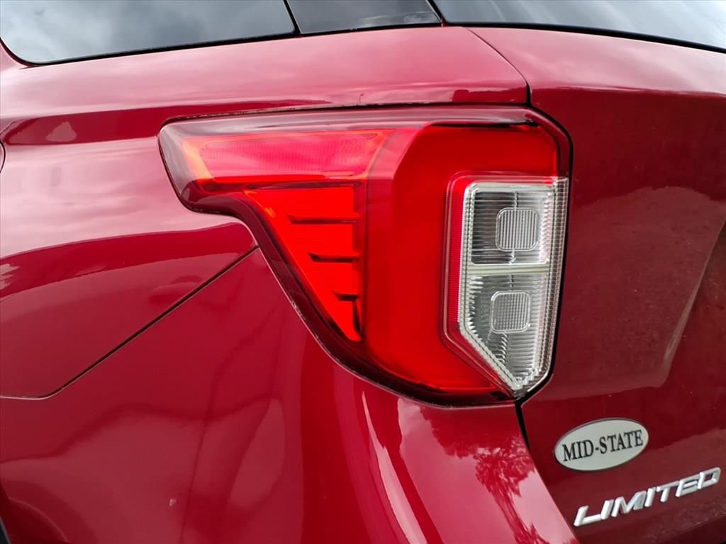 Used 2022 Ford Explorer Limited w/ Equipment Group 301A AWD/4WD image 21