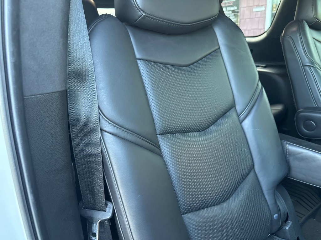 Used 2019 Cadillac Escalade ESV Platinum image 16