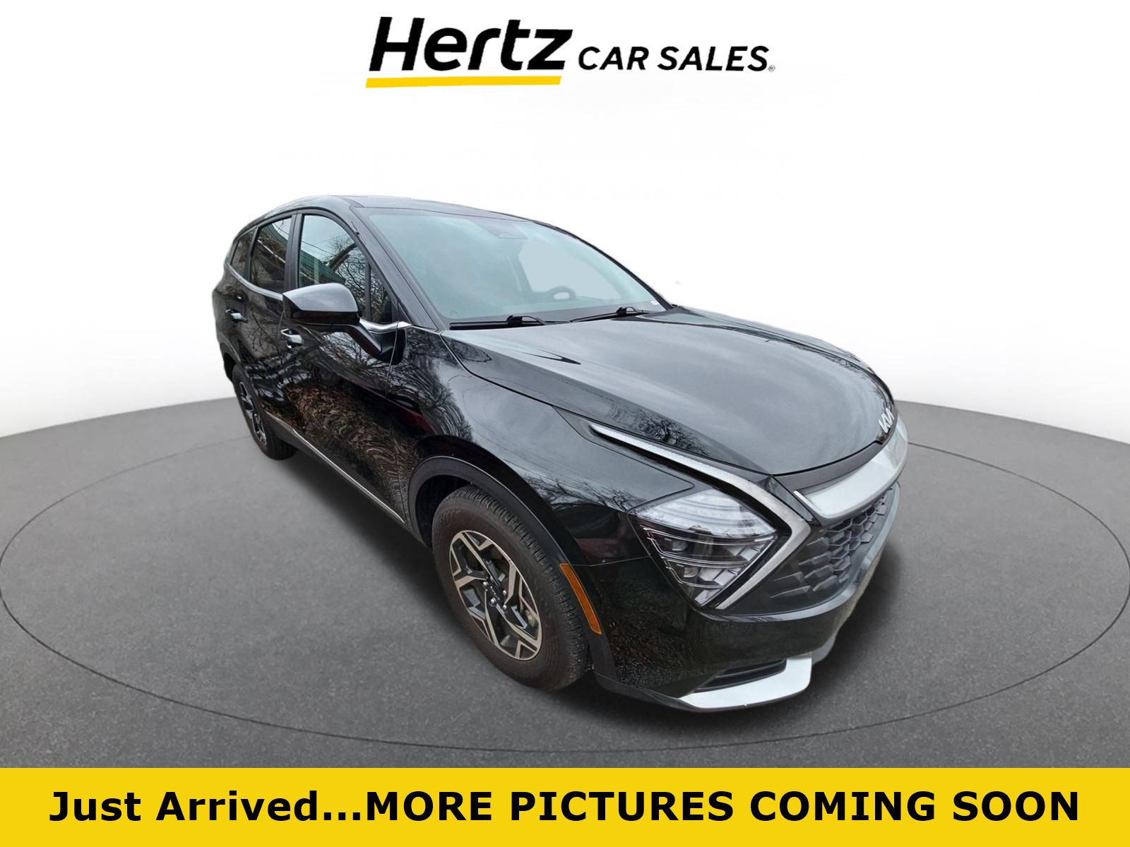 Used 2025 Kia Sportage LX image 1