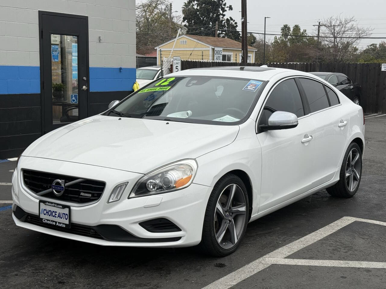 Used 2012 Volvo S60 T6 R-Design image 3