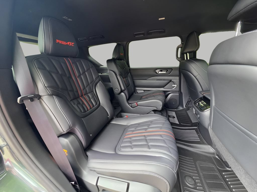 New 2026 Nissan Armada PRO-4X w/ Captain's Chari Seat Package AWD/4WD image 9
