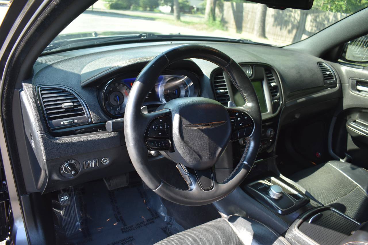 Used 2017 Chrysler 300 S w/ 300S Premium Group 2 w/2_L RWD image 14