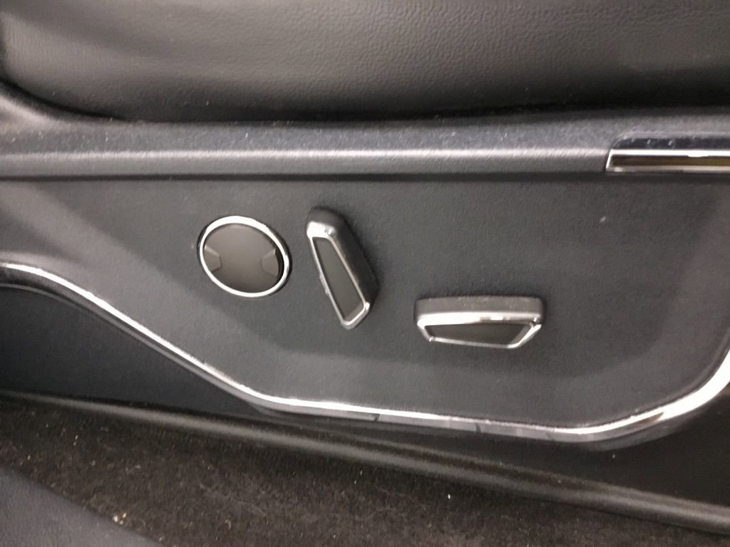 Used 2021 Ford F150 Lariat w/ Equipment Group 502A High image 24