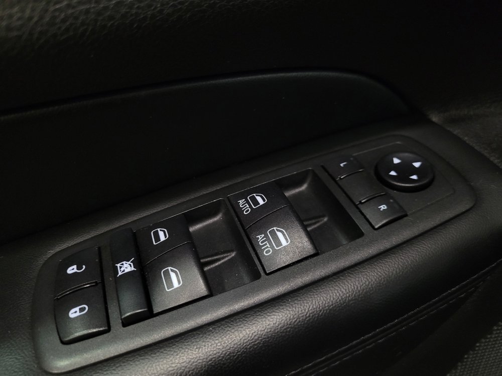 Used 2020 Jeep Grand Cherokee Altitude AWD/4WD image 27