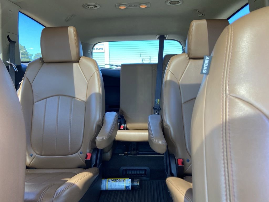 Used 2017 Buick Enclave Leather w/ Enclave Tuscan Edition AWD/4WD image 18